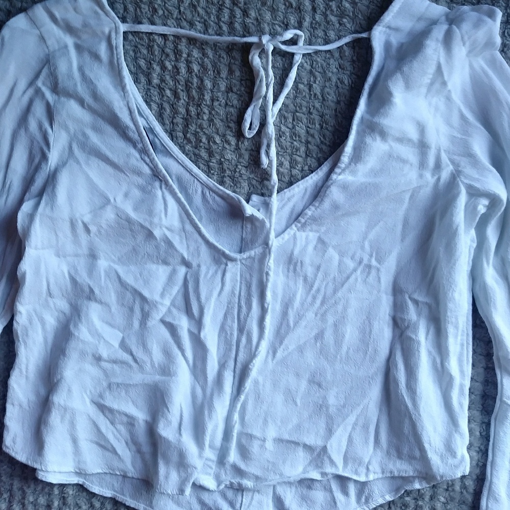 White Button Up Cropped Blouse Size XS - Picture 4 of 6
